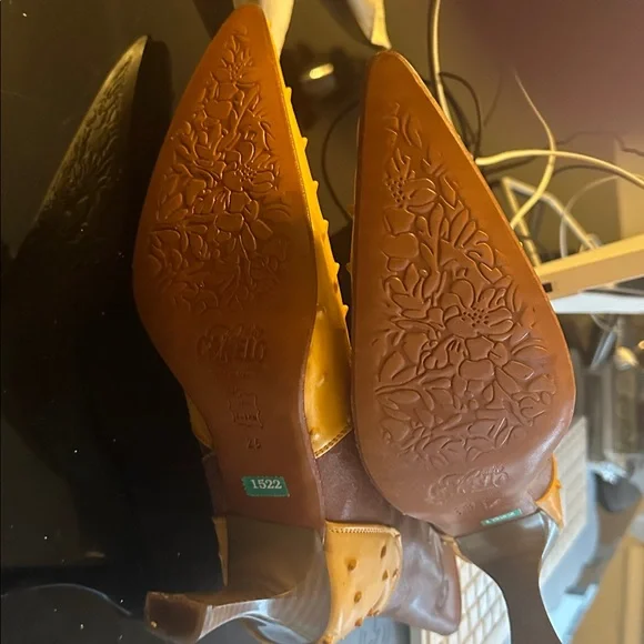 This pair of nice ostrich boots very sharp brand new - Picture 5 of 7